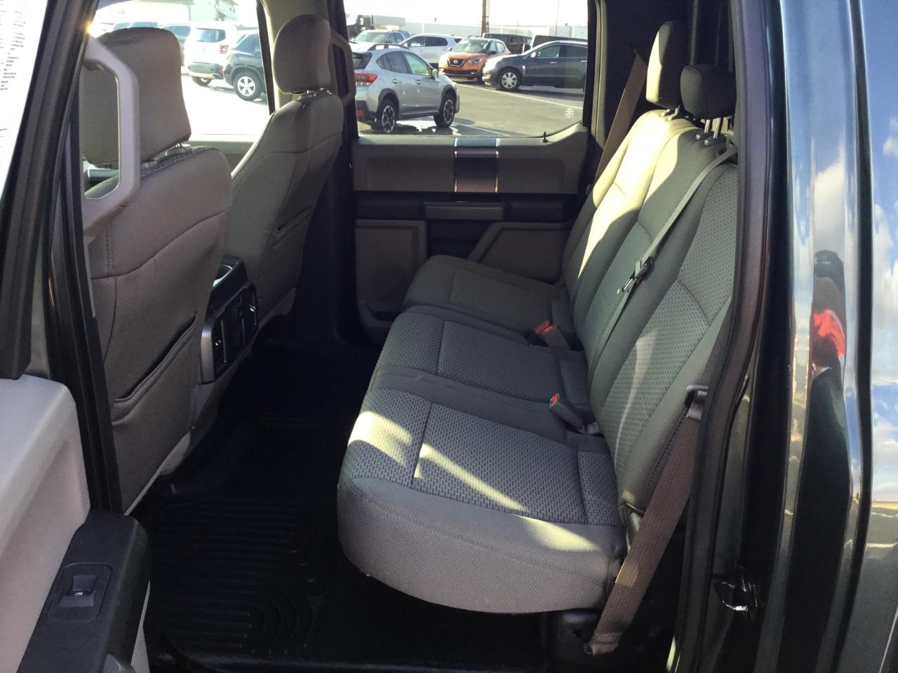 Ford F-150 4WD SuperCrew 145" XLT 2012