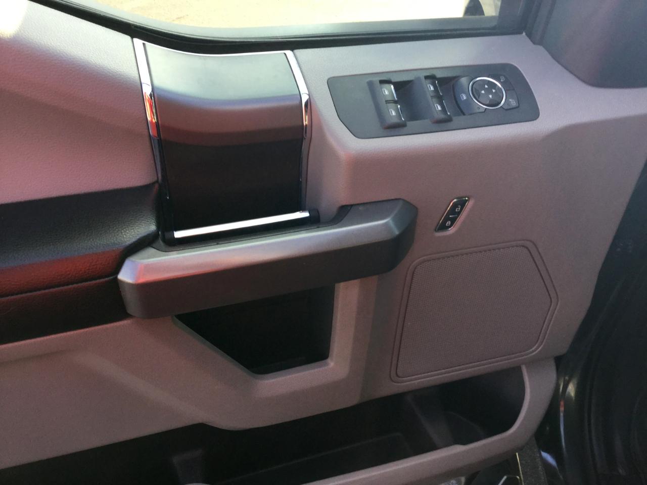 Ford F-150 4WD SuperCrew 145" XLT 2012