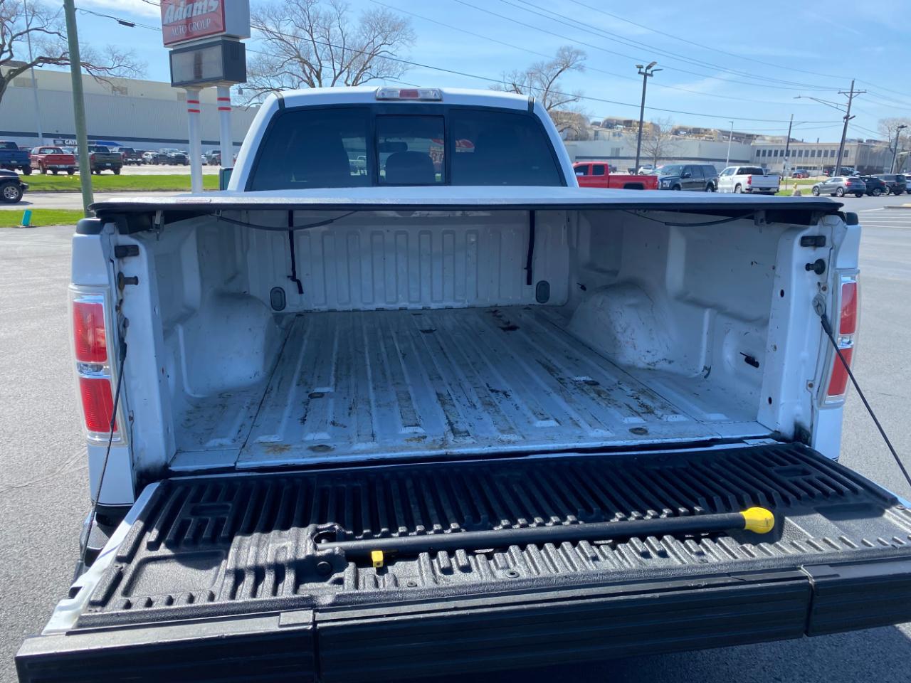 Ford F-150 4WD SuperCrew 157" XL w/HD Payload Pkg 2012