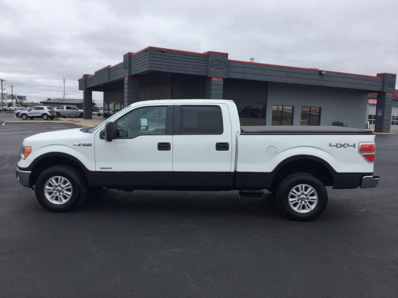 Ford F-150 4WD SuperCrew 157" XLT w/HD Payload Pkg 2012