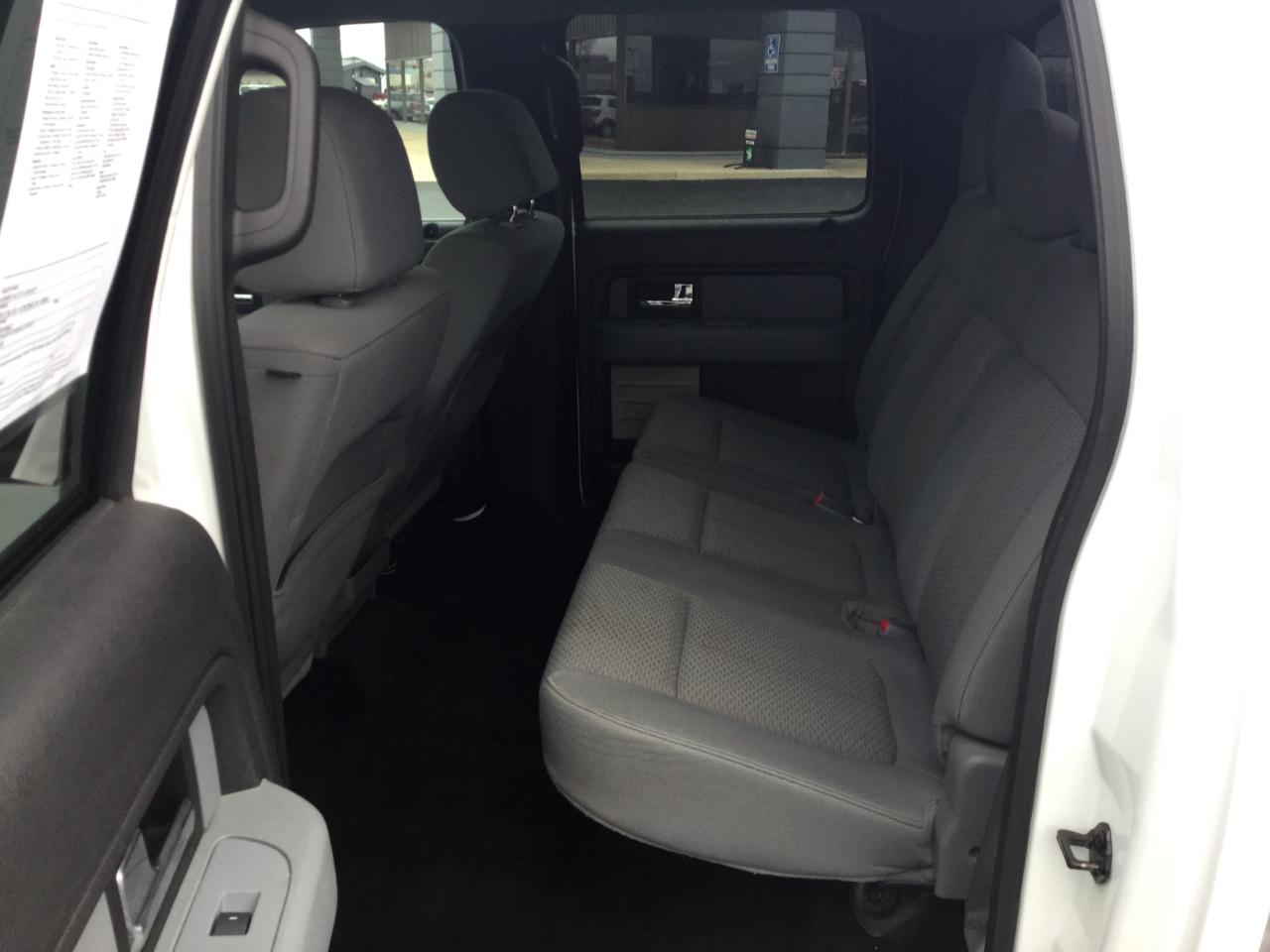 Ford F-150 4WD SuperCrew 157" XLT w/HD Payload Pkg 2012