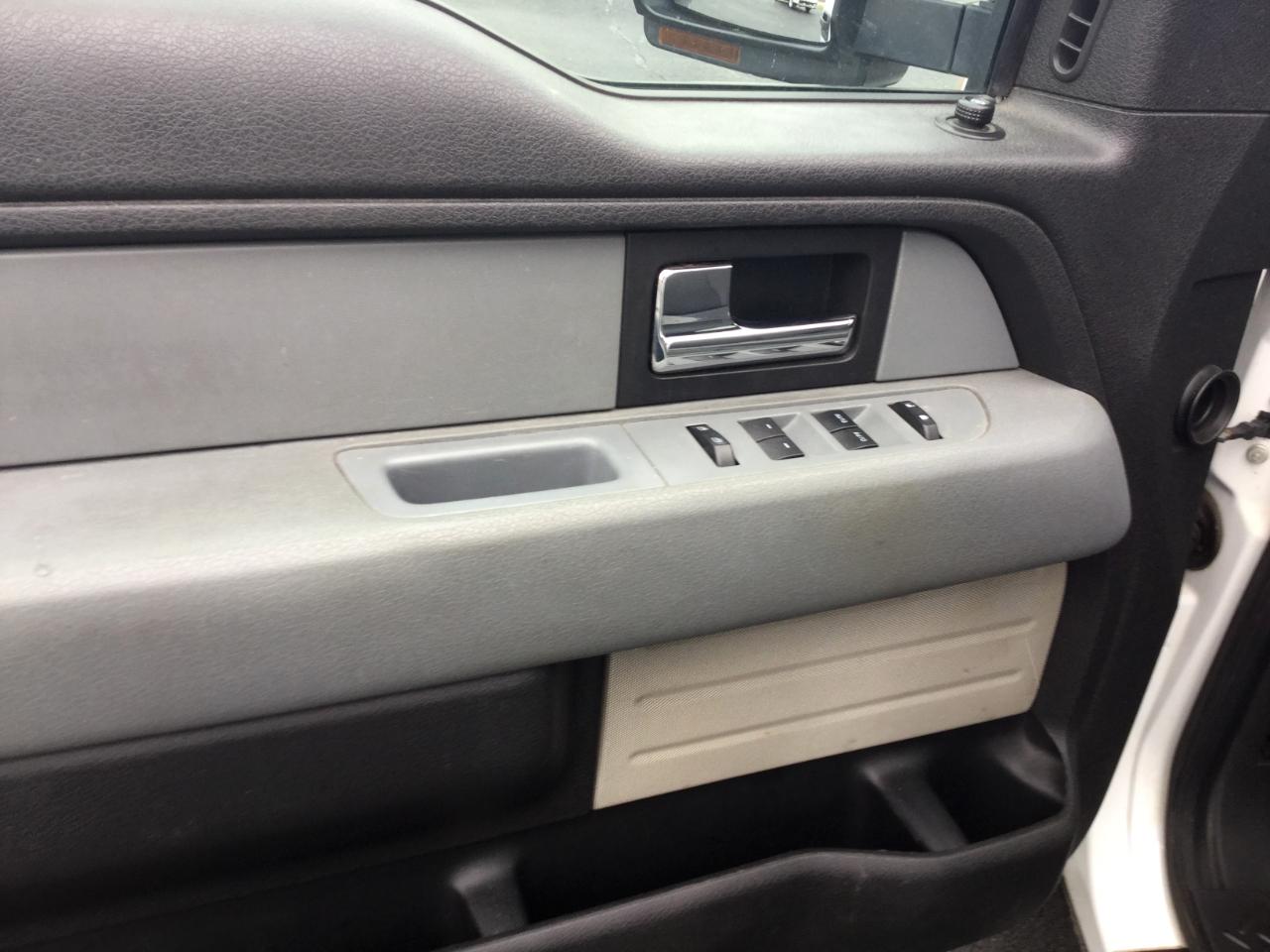 Ford F-150 4WD SuperCrew 157" XLT w/HD Payload Pkg 2012