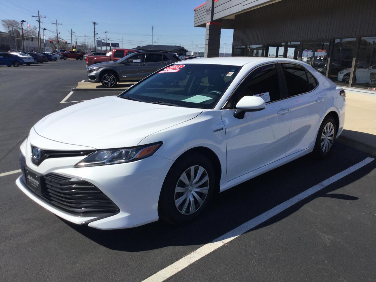 Toyota Camry Hybrid LE CVT (Natl) 2018