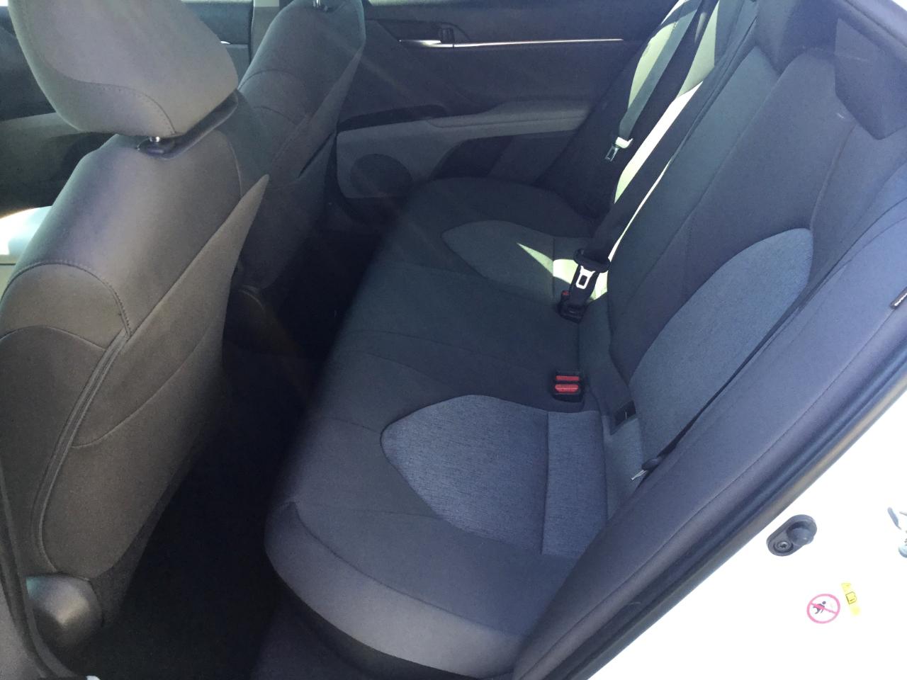 Toyota Camry Hybrid LE CVT (Natl) 2018