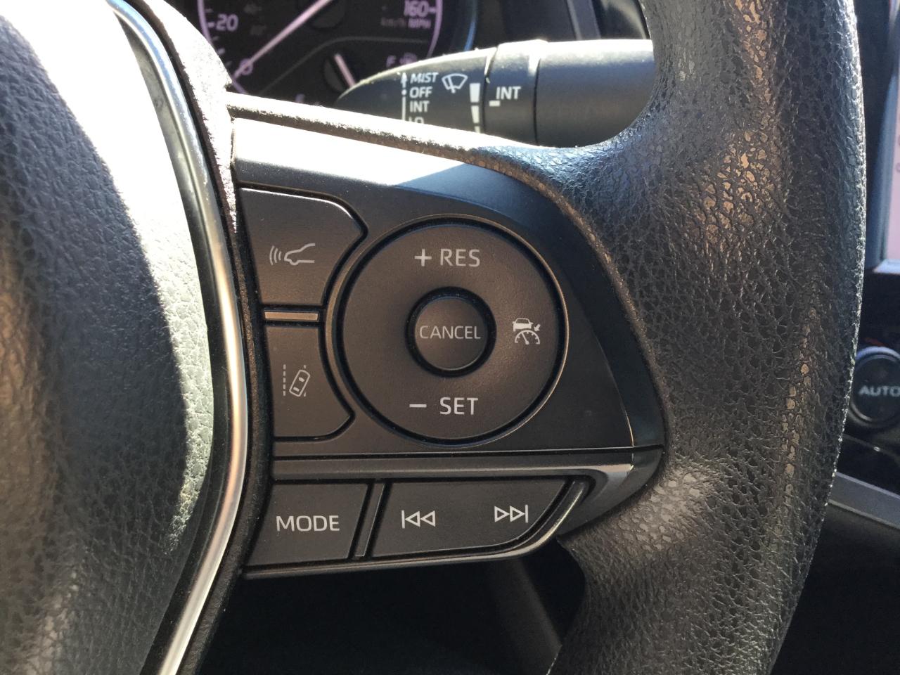 Toyota Camry Hybrid LE CVT (Natl) 2018