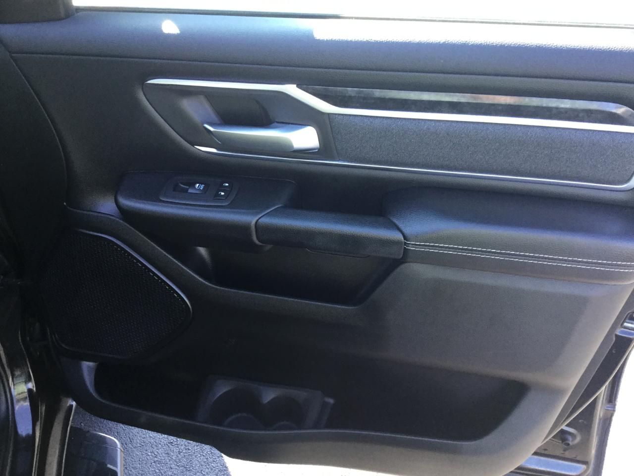 RAM 1500 Big Horn/Lone Star 4x4 Crew Cab 5'7" Box 2019