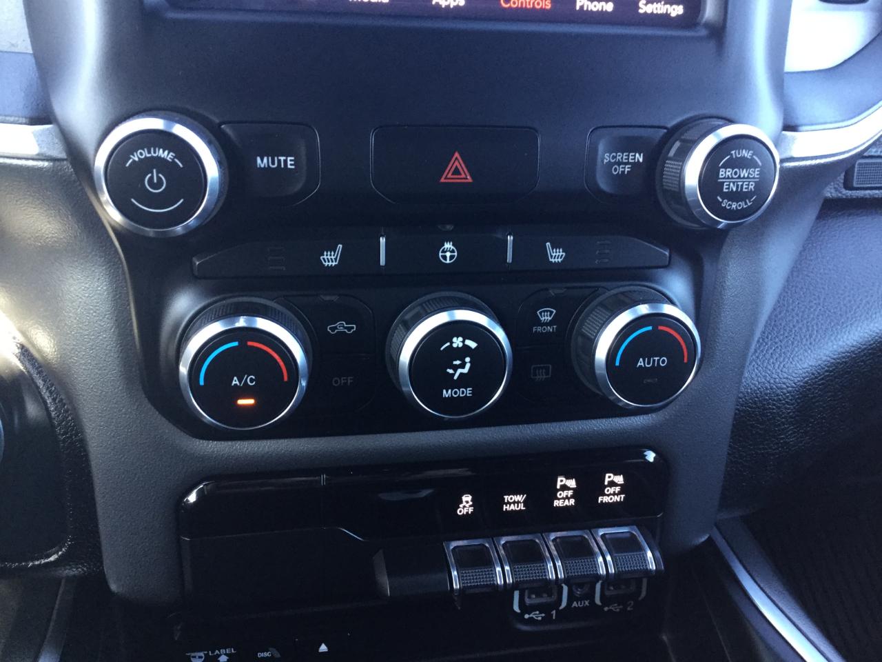 RAM 1500 Big Horn/Lone Star 4x4 Crew Cab 5'7" Box 2019