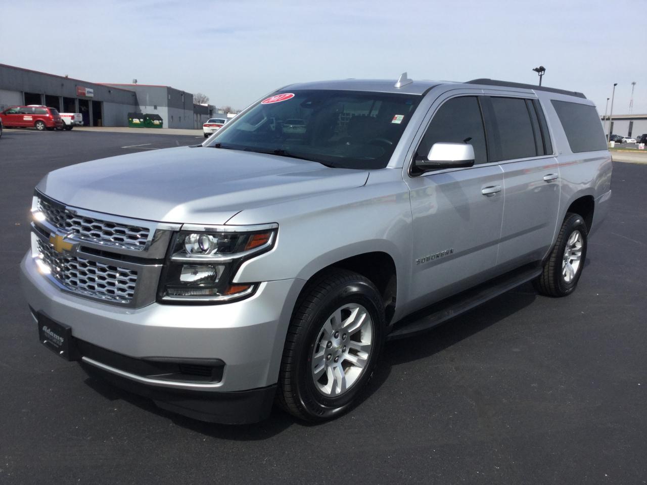 Chevrolet Suburban 4WD 4dr 1500 LT 2017