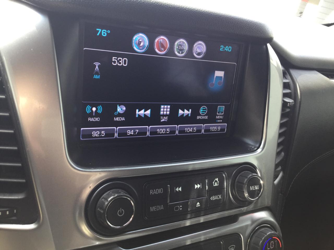 Chevrolet Suburban 4WD 4dr 1500 LT 2017