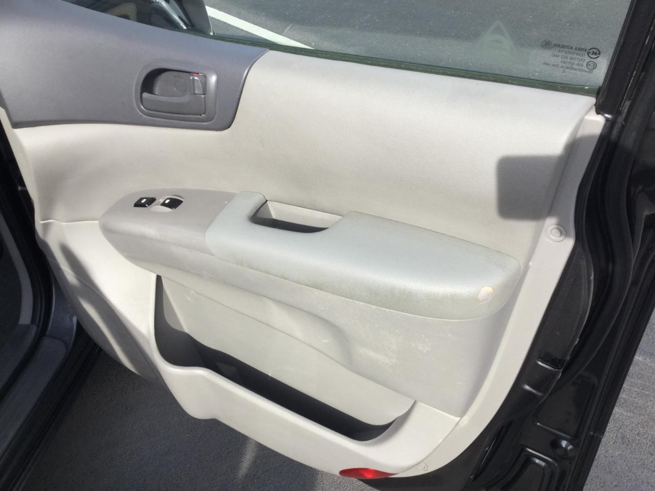 Kia Sedona 4dr Wgn LX 2012