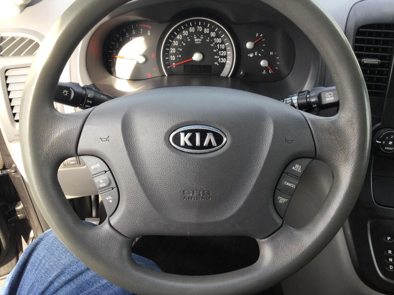 Kia Sedona 4dr Wgn LX 2012