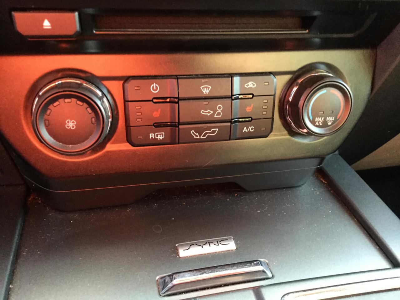 Ford F-150 4WD SuperCrew 145" XLT 2015