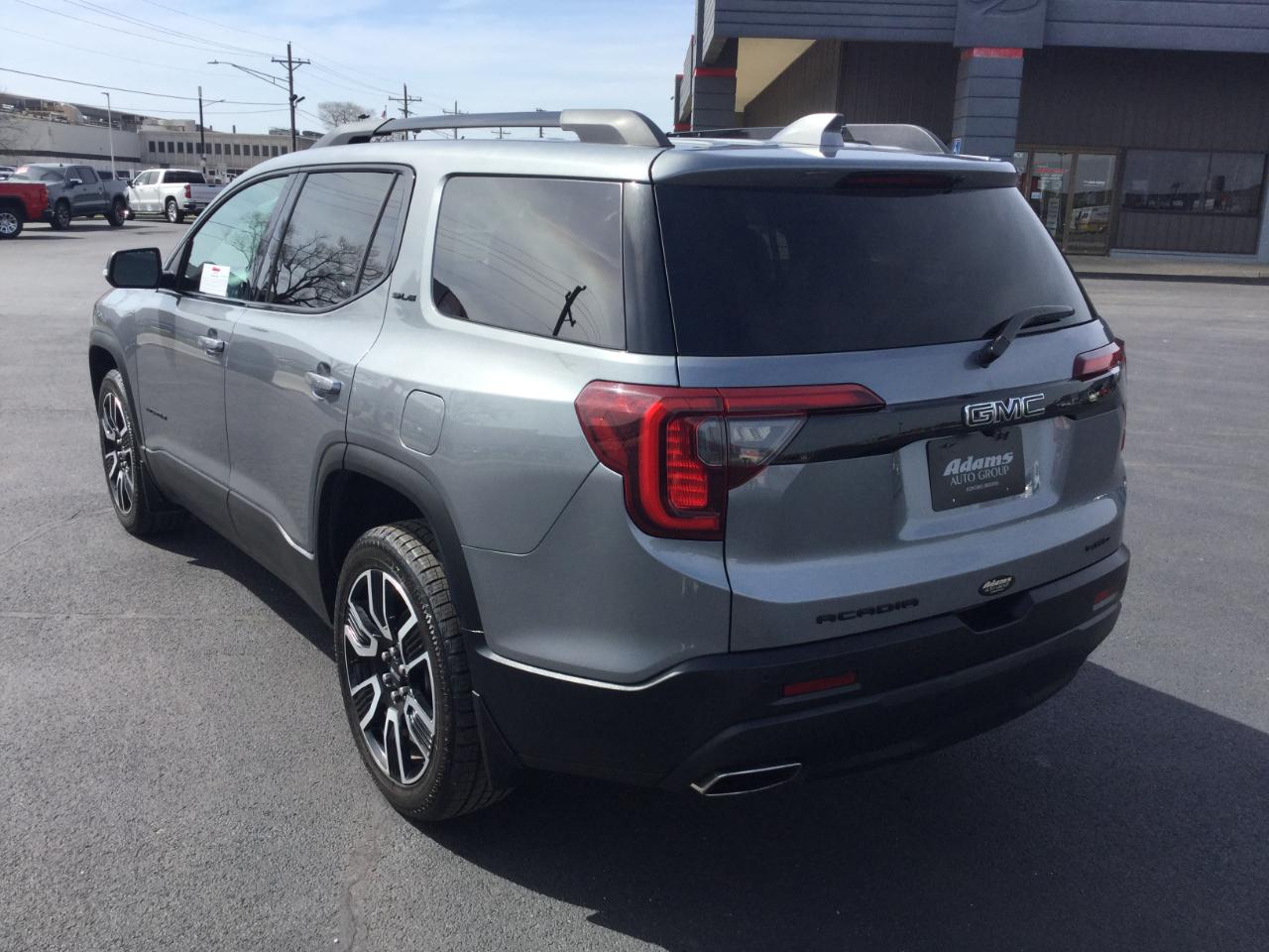 GMC Acadia AWD 4dr SLE 2021