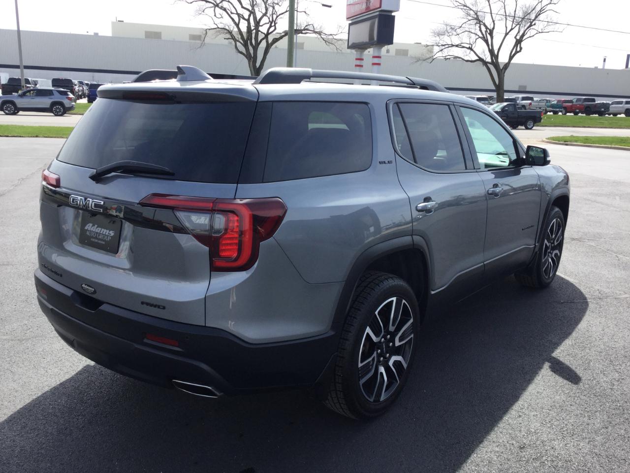 GMC Acadia AWD 4dr SLE 2021