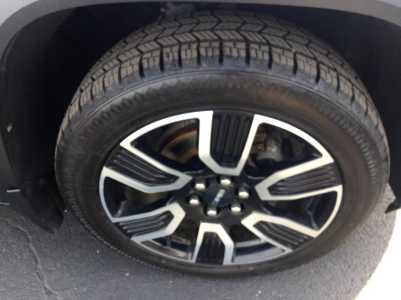 GMC Acadia AWD 4dr SLE 2021