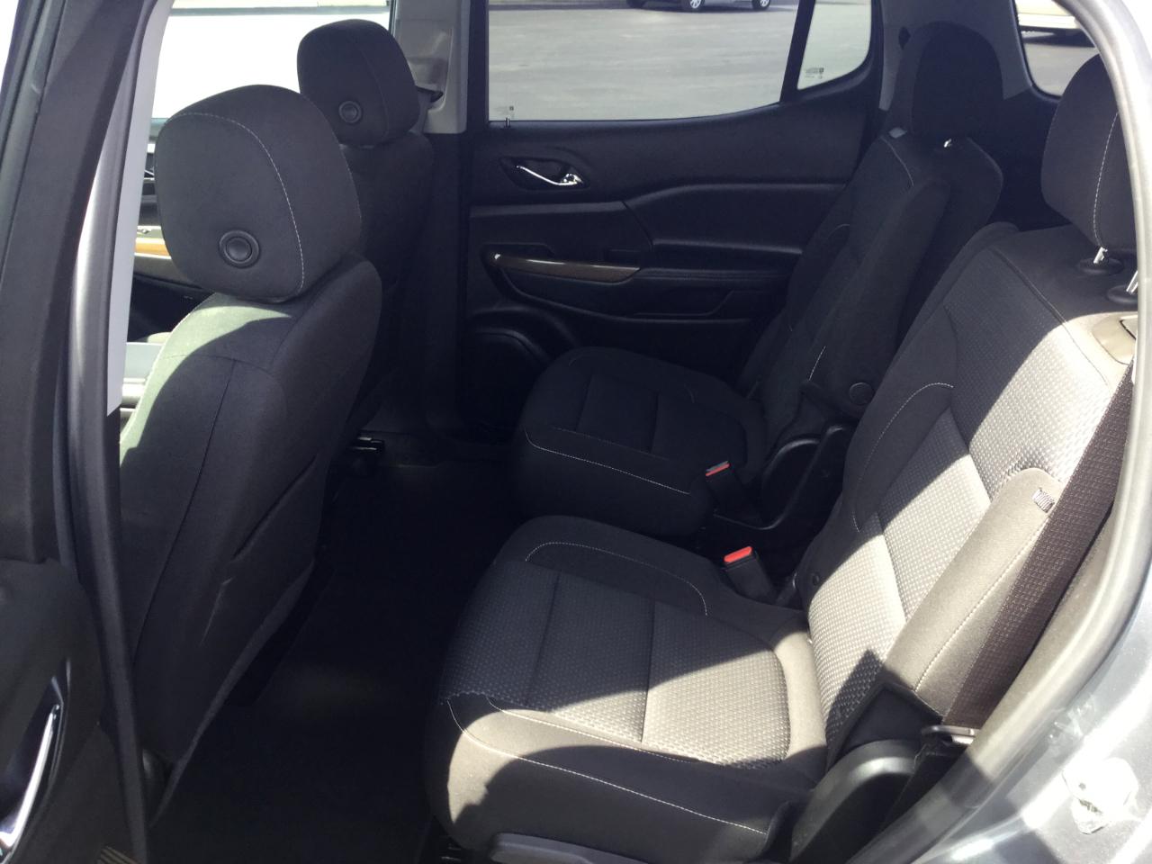 GMC Acadia AWD 4dr SLE 2021