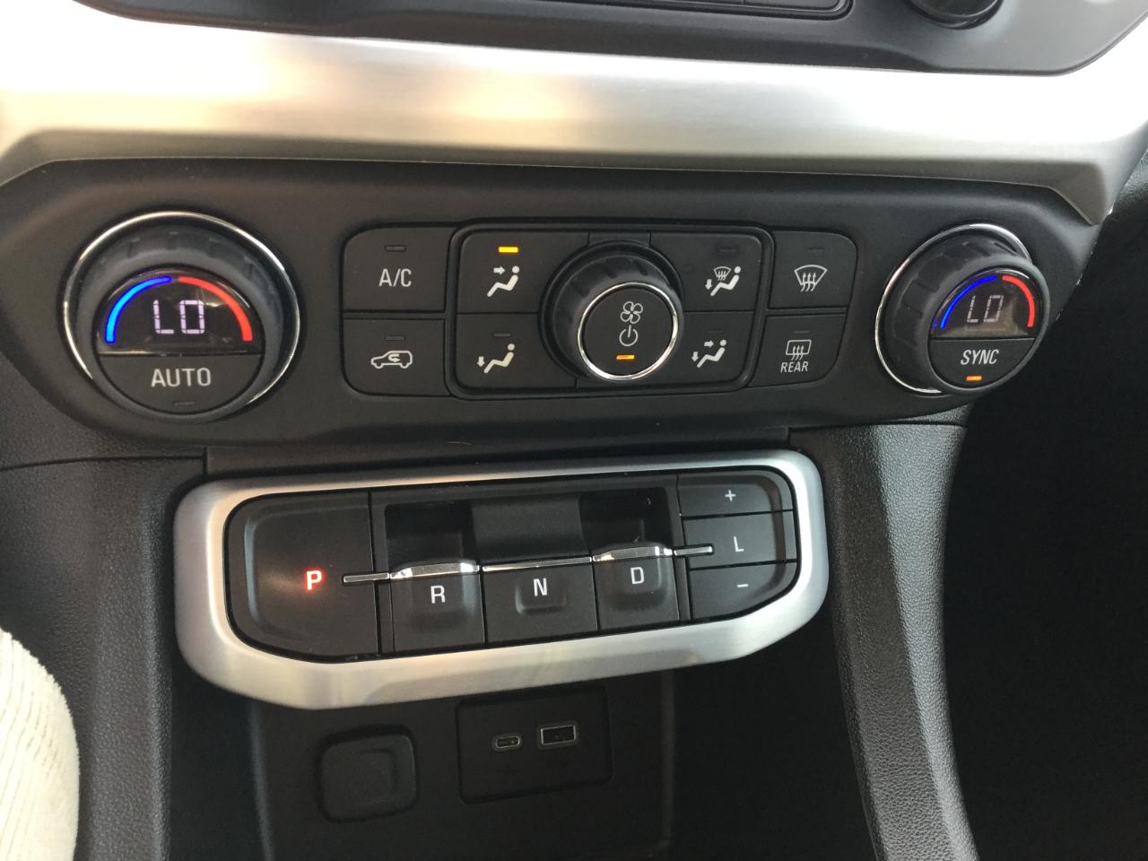 GMC Acadia AWD 4dr SLE 2021