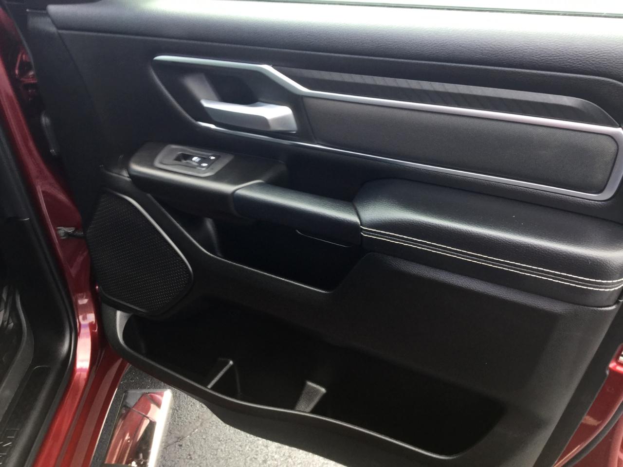 RAM 1500 Big Horn 4x4 Crew Cab 5'7" Box 2025