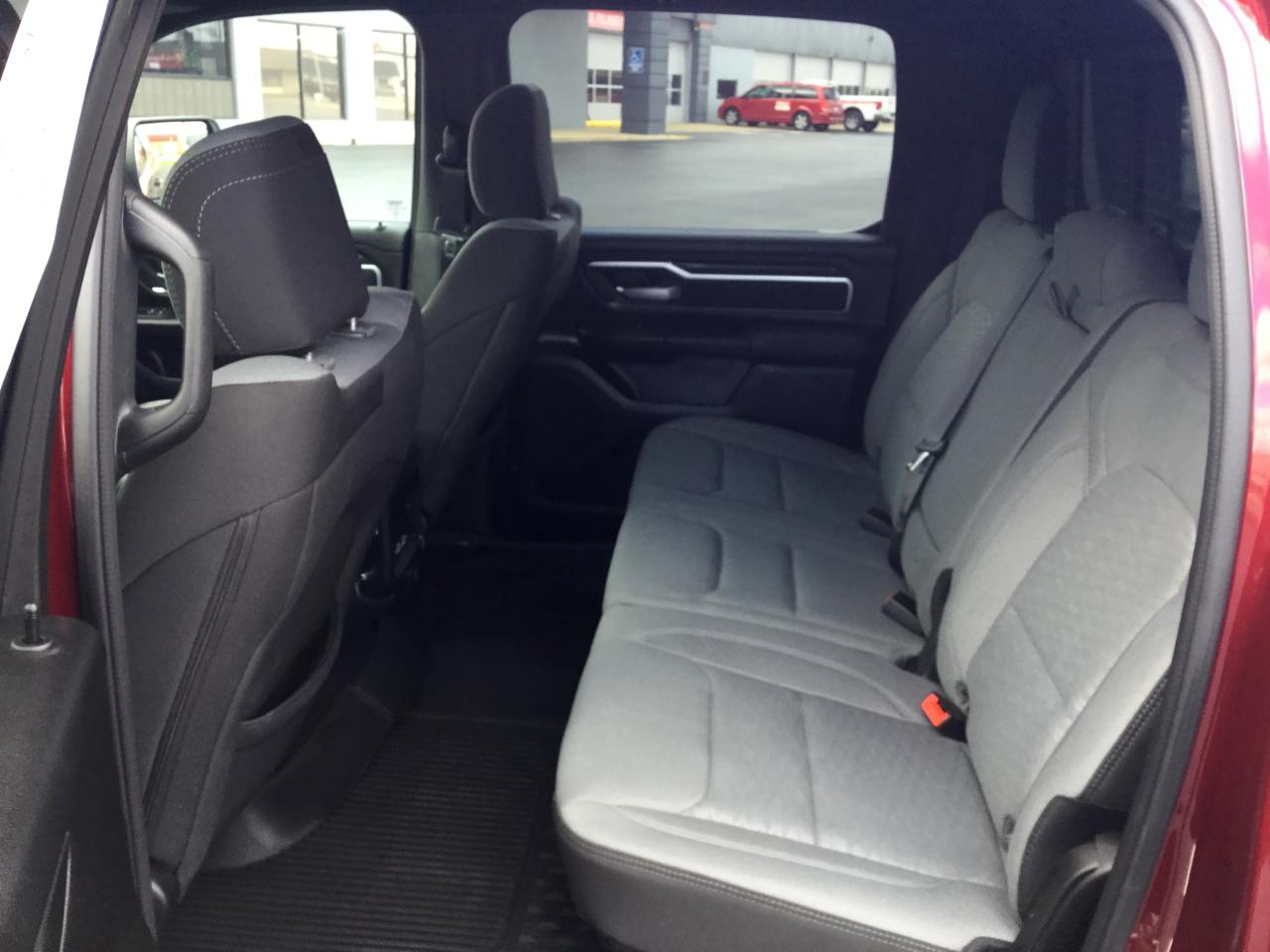 RAM 1500 Big Horn 4x4 Crew Cab 5'7" Box 2025