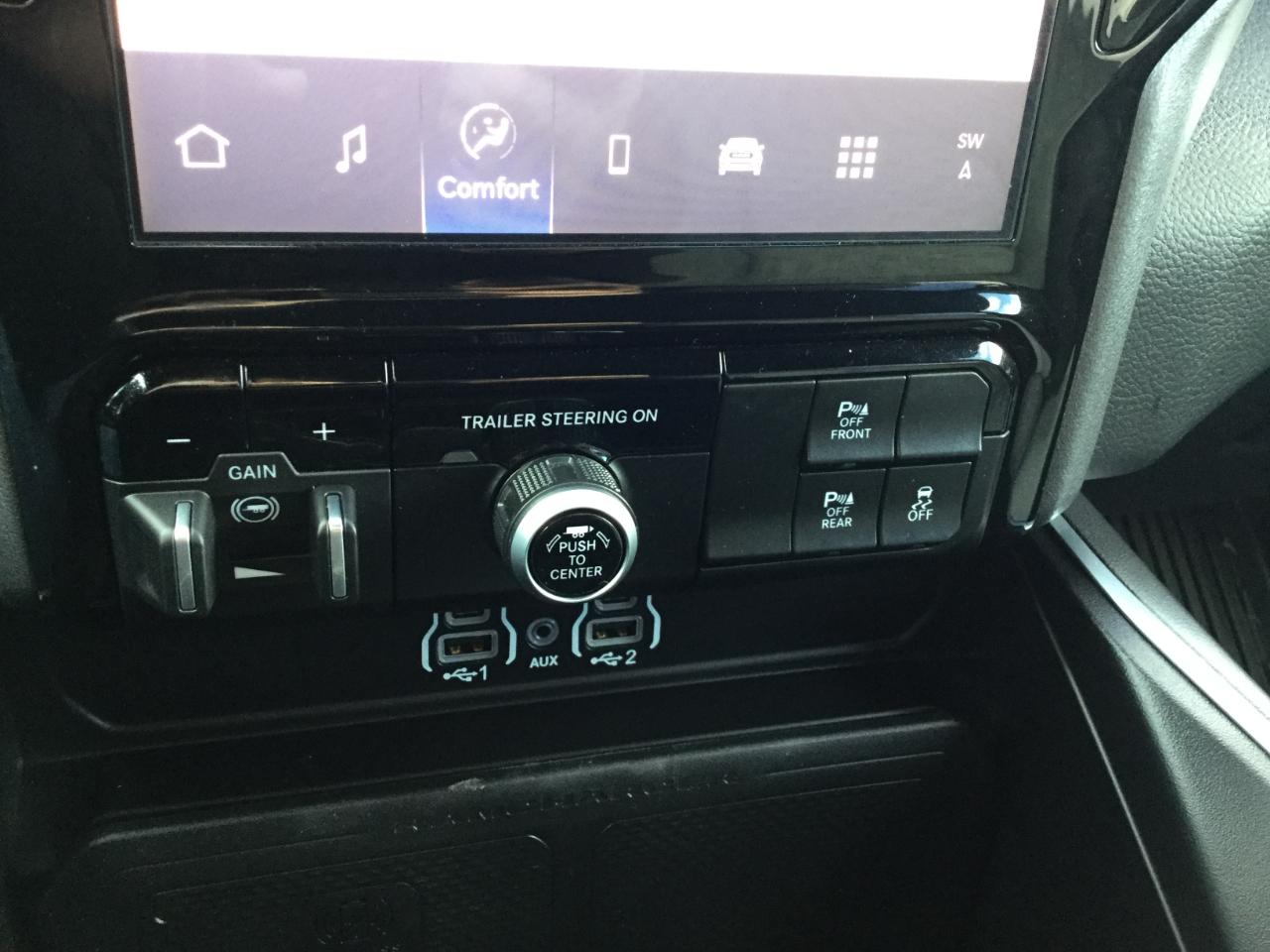 RAM 1500 Big Horn 4x4 Crew Cab 5'7" Box 2025