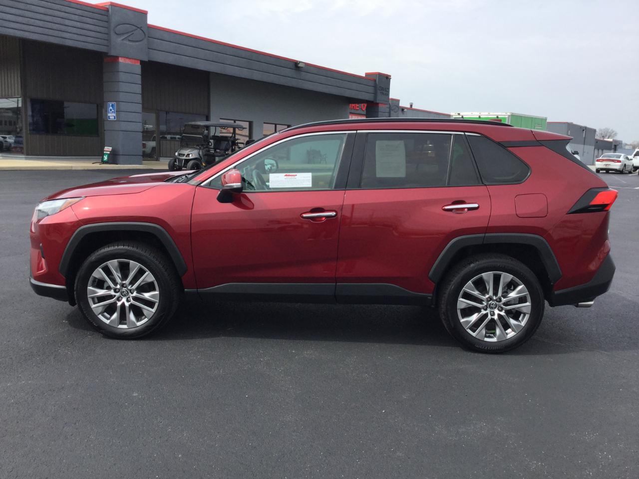 Toyota RAV4 Limited AWD (Natl) 2022