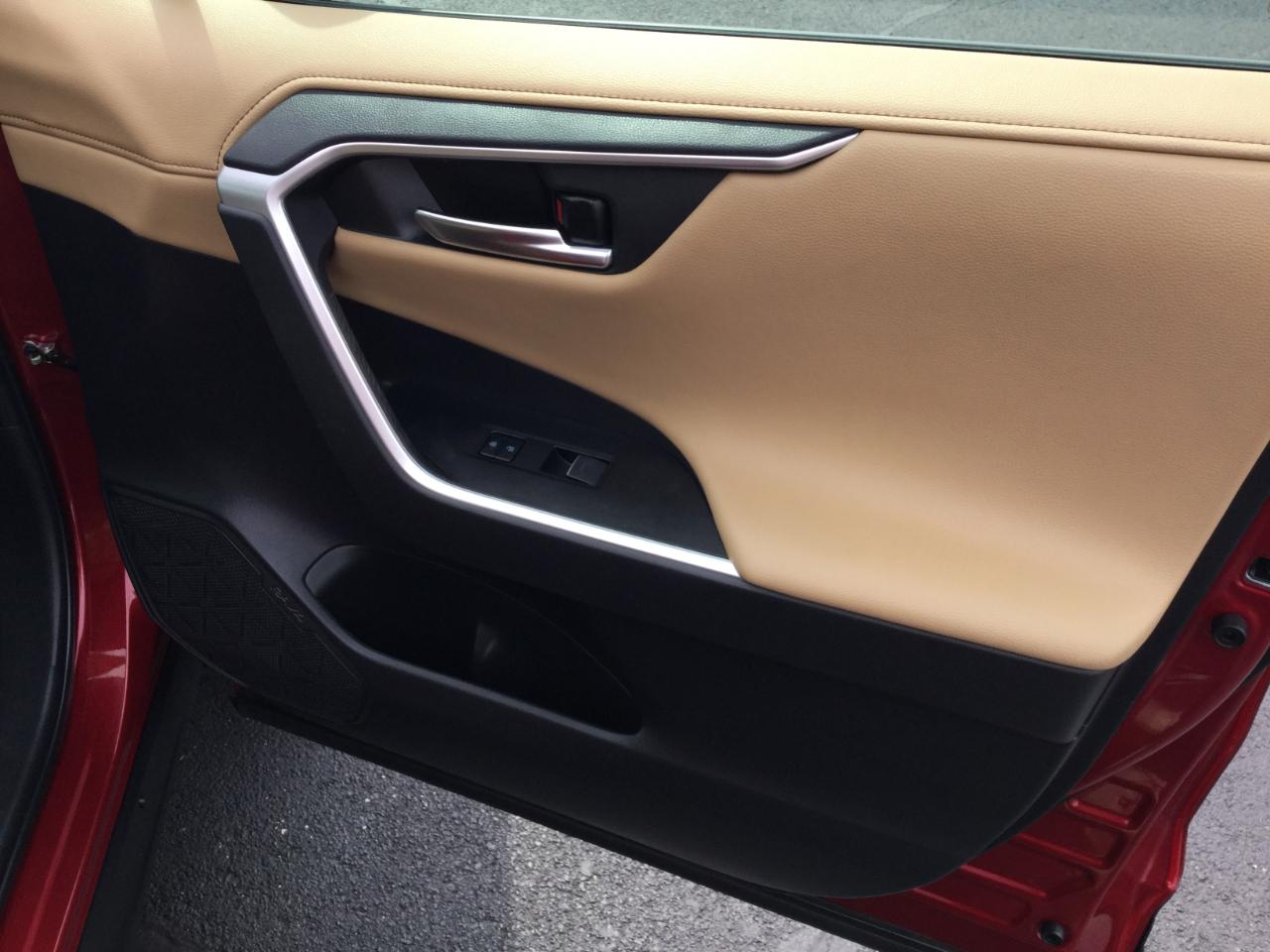 Toyota RAV4 Limited AWD (Natl) 2022