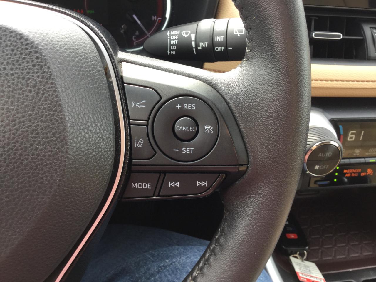 Toyota RAV4 Limited AWD (Natl) 2022