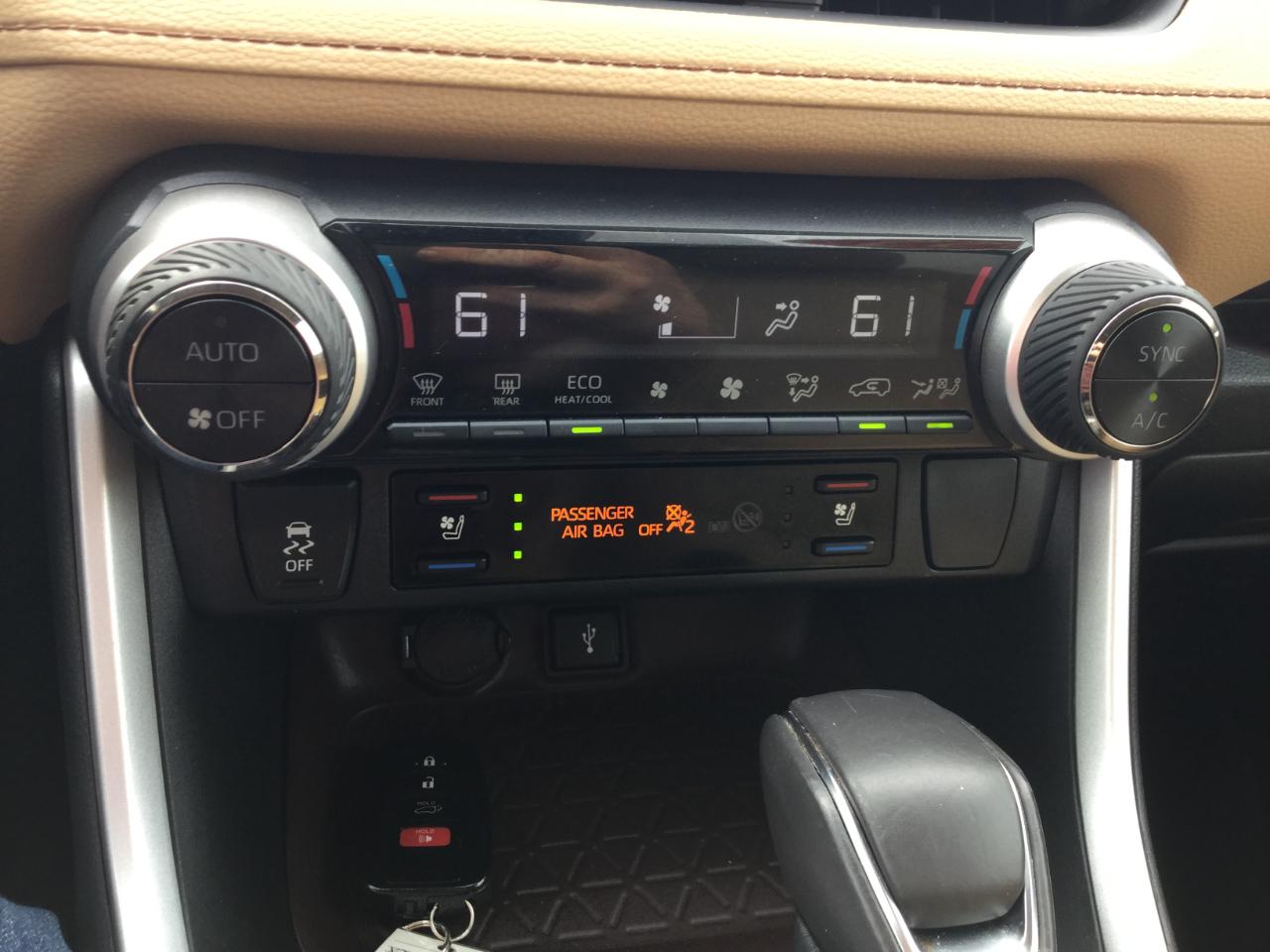 Toyota RAV4 Limited AWD (Natl) 2022