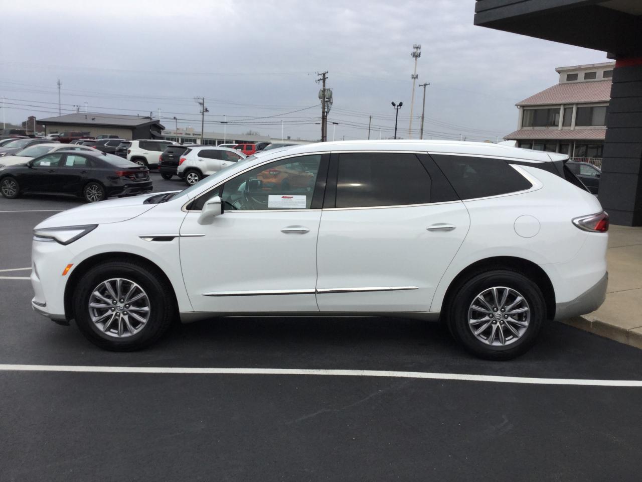 Buick Enclave AWD 4dr Premium 2024