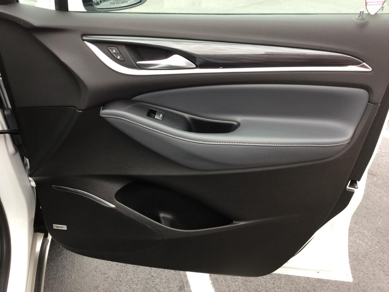 Buick Enclave AWD 4dr Premium 2024