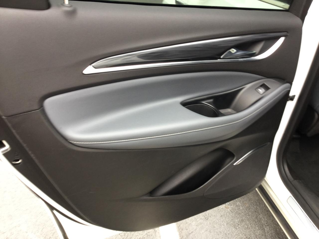 Buick Enclave AWD 4dr Premium 2024