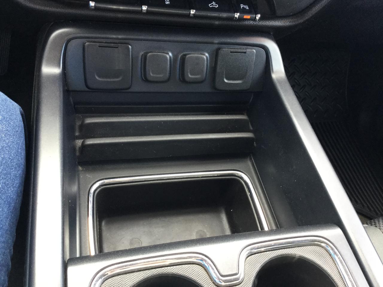 Chevrolet Silverado 1500 4WD Crew Cab 143.5" LT w/1LT 2016