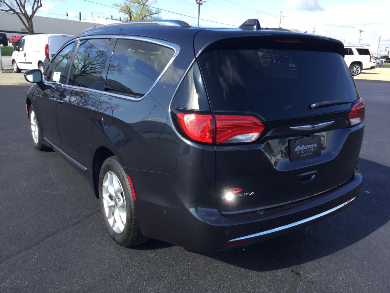 Chrysler Pacifica Touring L Plus FWD 2019