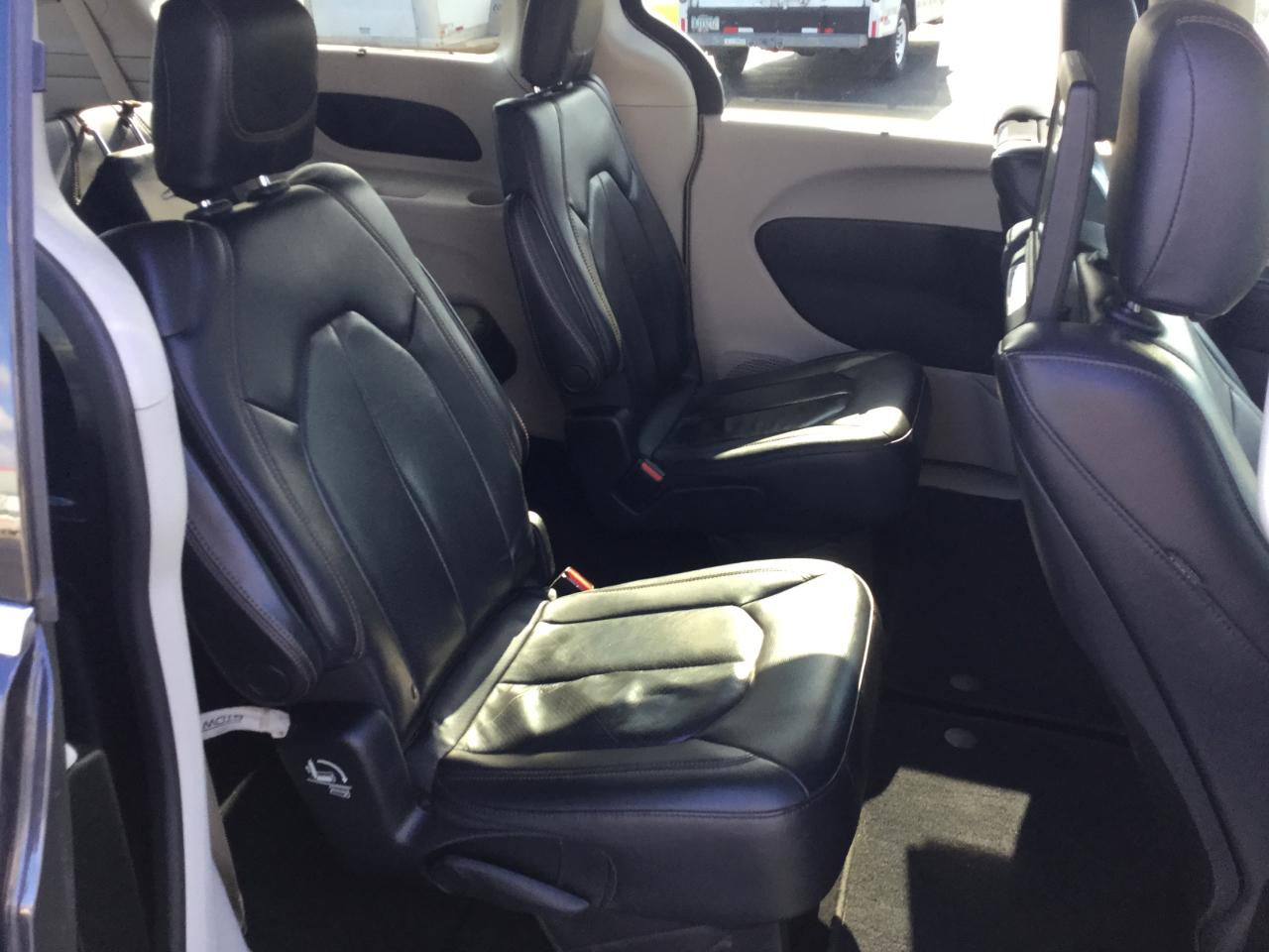 Chrysler Pacifica Touring L Plus FWD 2019