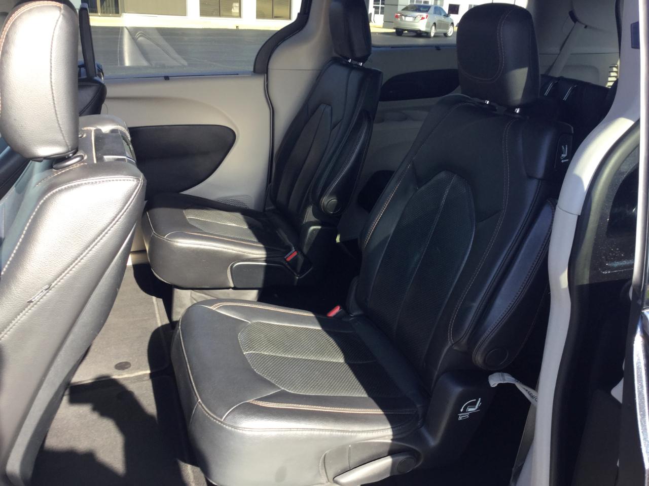 Chrysler Pacifica Touring L Plus FWD 2019