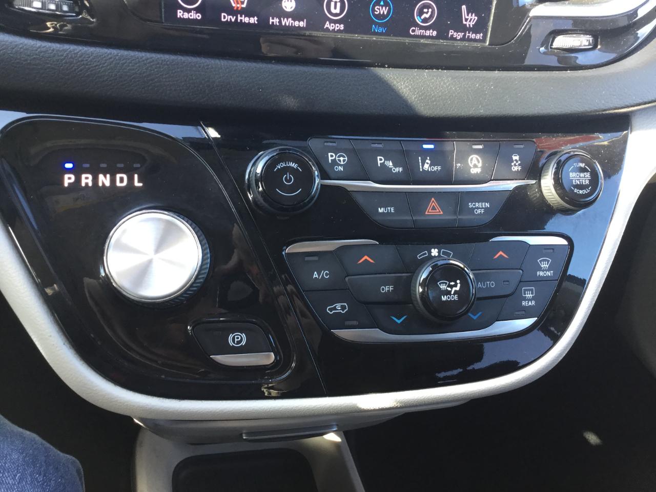 Chrysler Pacifica Touring L Plus FWD 2019