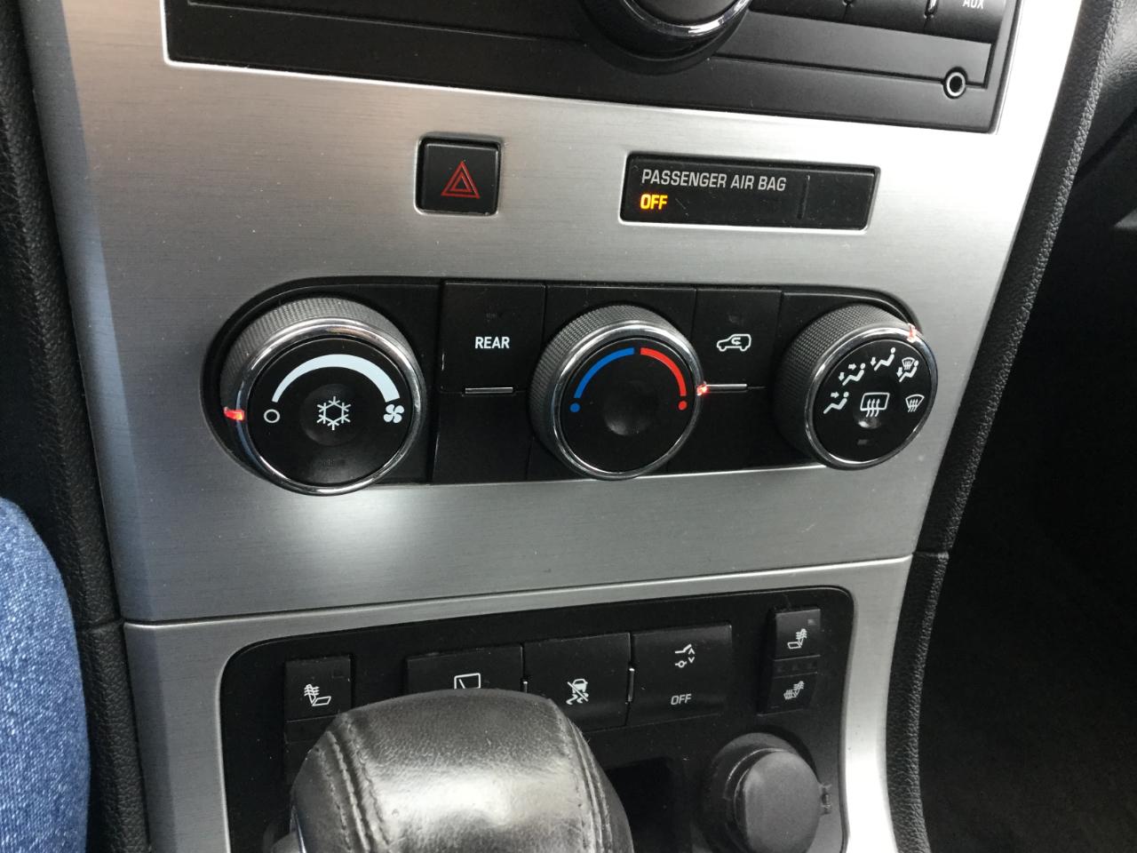 GMC Acadia FWD 4dr SLE 2011