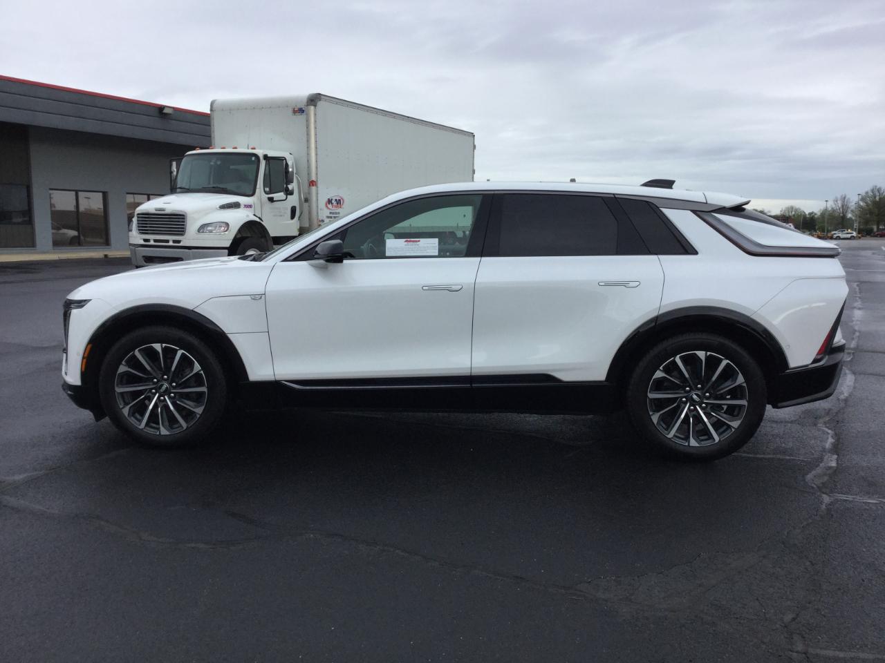 Cadillac Lyriq 4dr Sport w/1SJ 2024