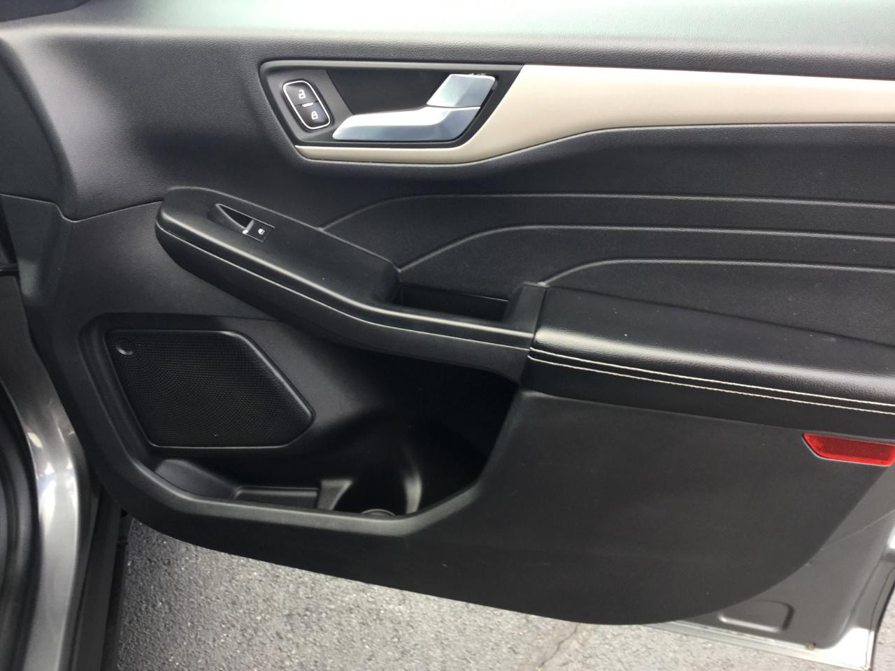 Ford Escape SEL FWD 2022