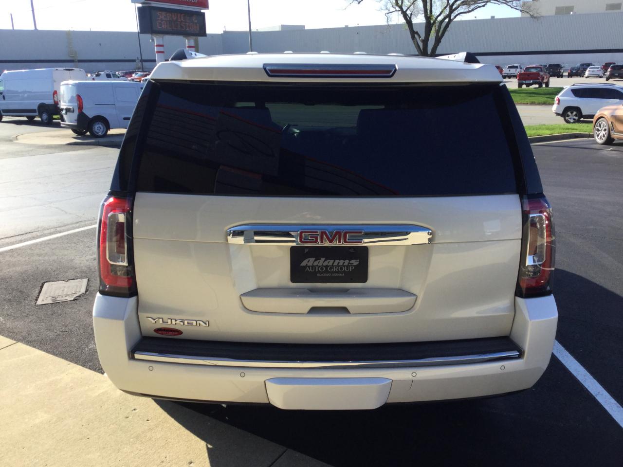GMC Yukon 4WD 4dr Denali 2015
