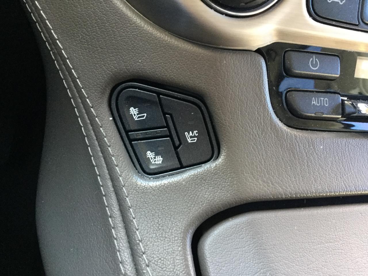 GMC Yukon 4WD 4dr Denali 2015