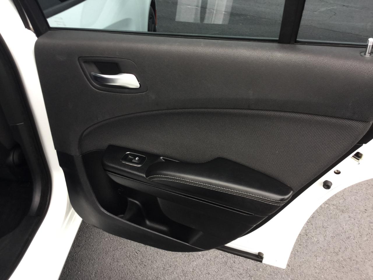 Dodge Charger SXT RWD 2018