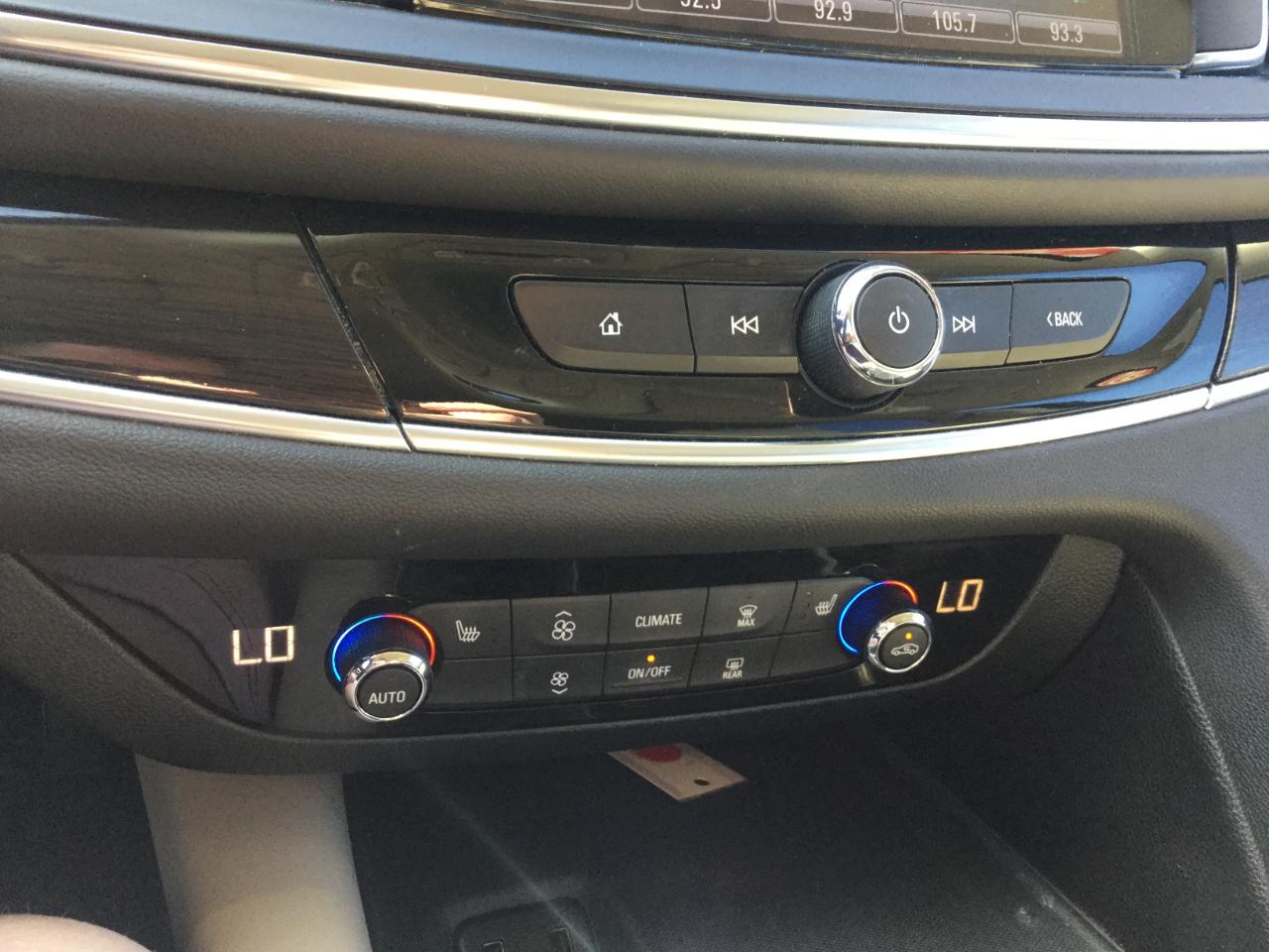 Buick Enclave AWD 4dr Essence 2019