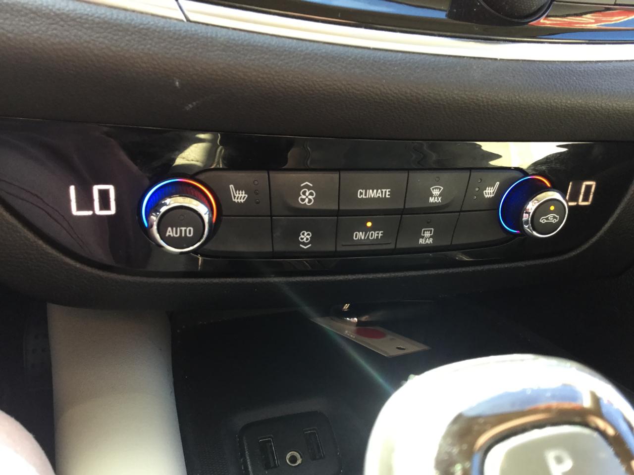 Buick Enclave AWD 4dr Essence 2019