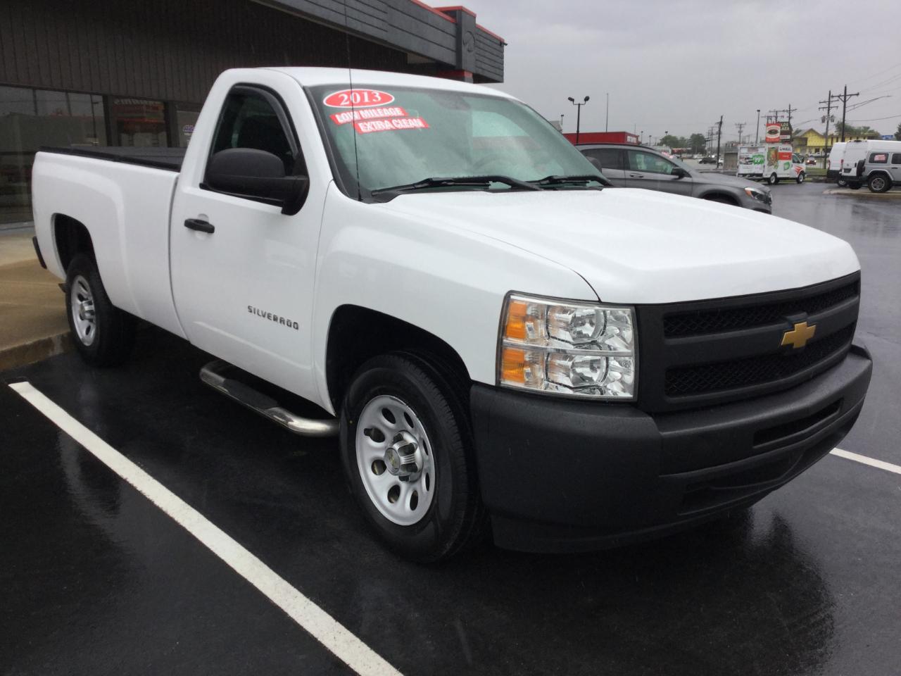 Chevrolet Silverado 1500 2WD Reg Cab 133.0" Work Truck 2013
