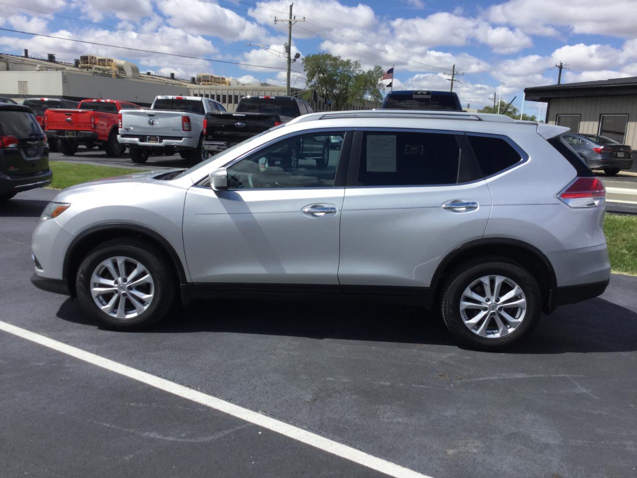 Nissan Rogue AWD 4dr SV 2014