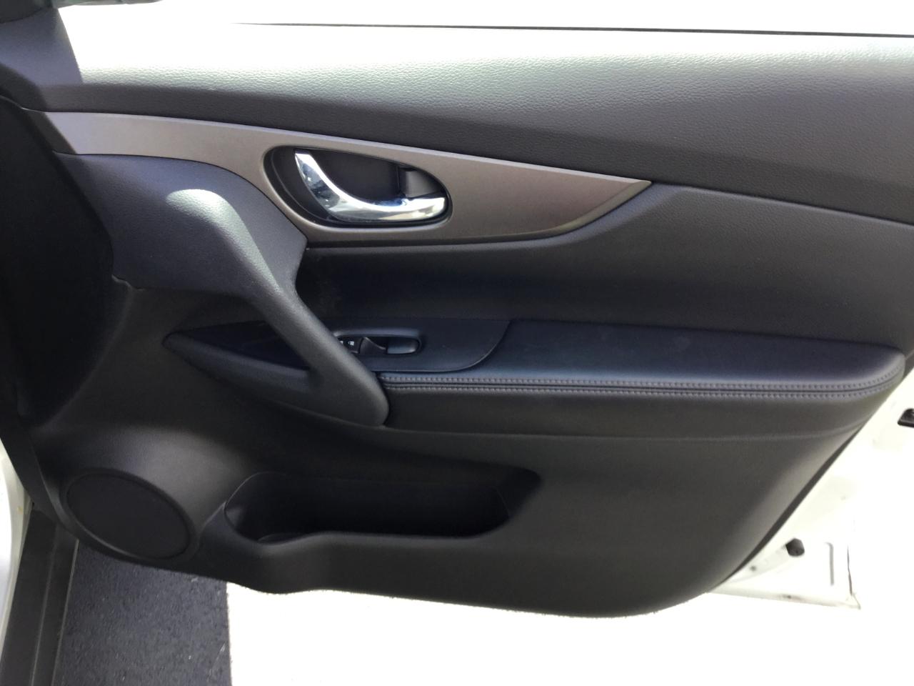 Nissan Rogue AWD 4dr SV 2014