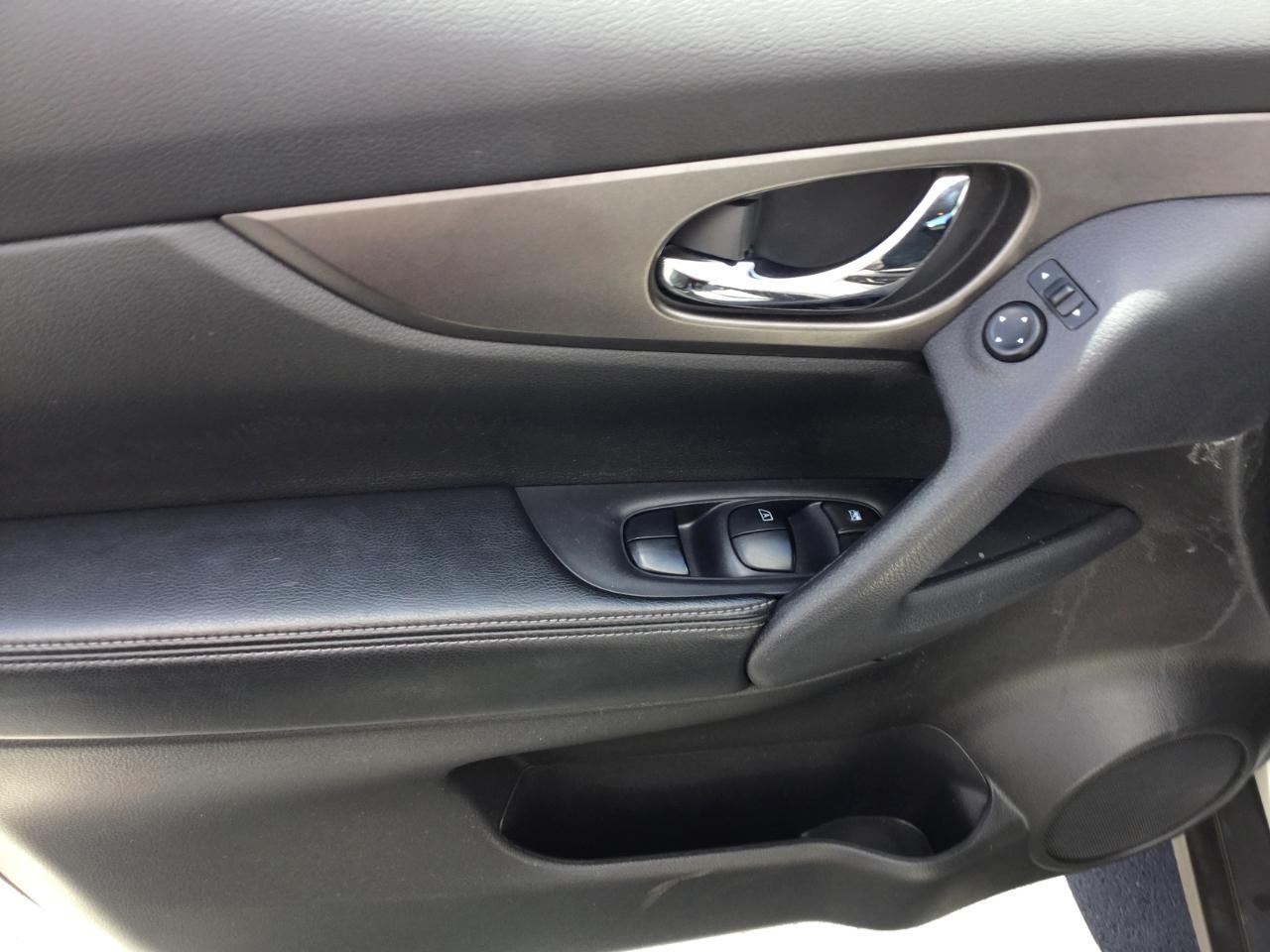 Nissan Rogue AWD 4dr SV 2014