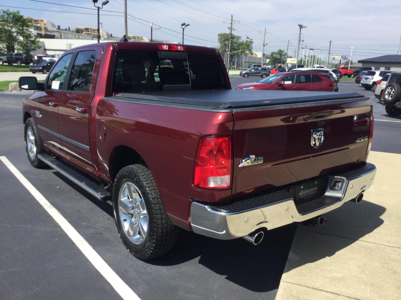 RAM 1500 Big Horn 4x4 Crew Cab 5'7" Box 2017