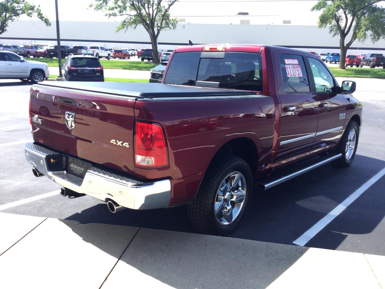 RAM 1500 Big Horn 4x4 Crew Cab 5'7" Box 2017